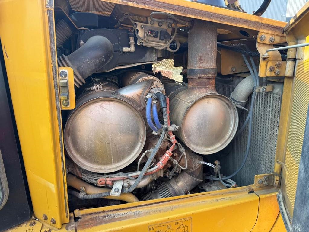 CAT D6T LGP