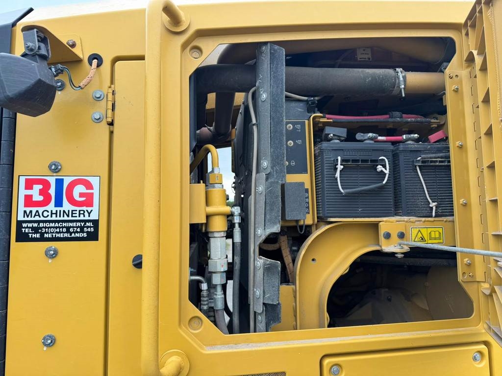 CAT 140M2
