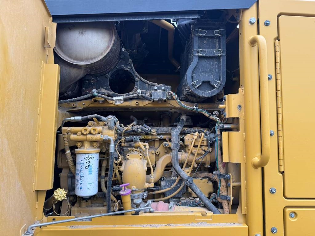 CAT 140M2