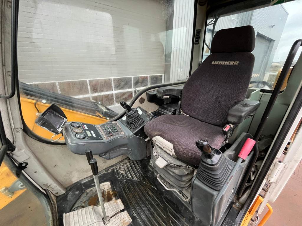 Liebherr R317 Litronic Material Handler
