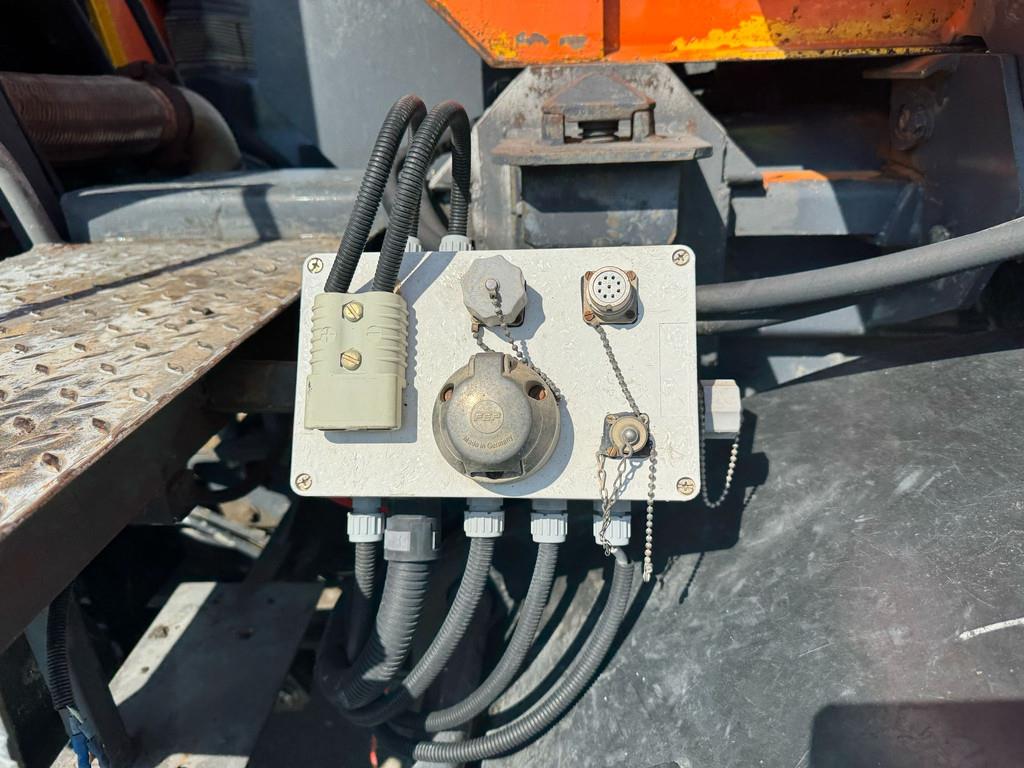 Renault Kerax 410 8x4 Full steel - Manual - Euro 4 - Big a