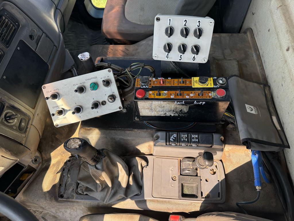 Renault Kerax 410 8x4 Full steel - Manual - Euro 4 - Big a