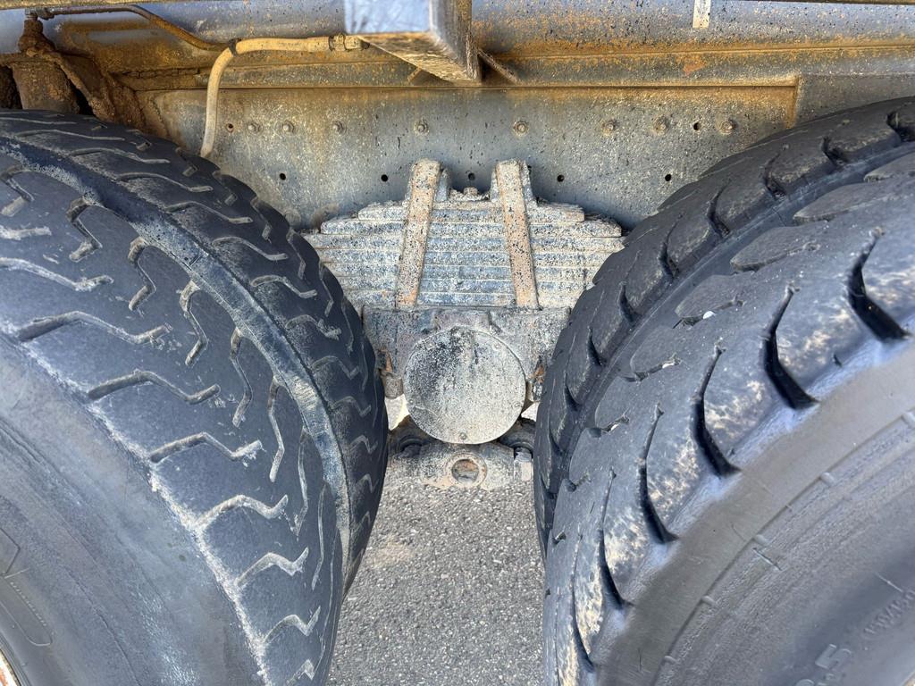 Renault Kerax 410 8x4 Full steel - Manual - Euro 4 - Big a