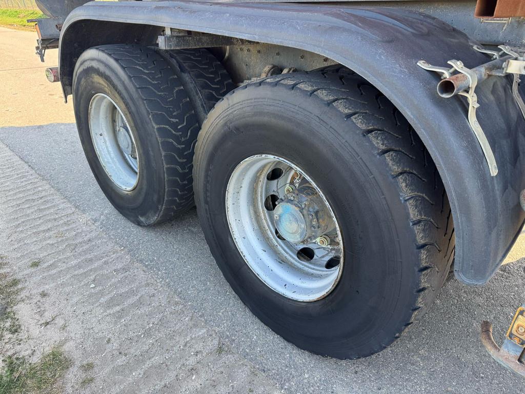 Renault Kerax 410 8x4 Full steel - Manual - Euro 4 - Big a