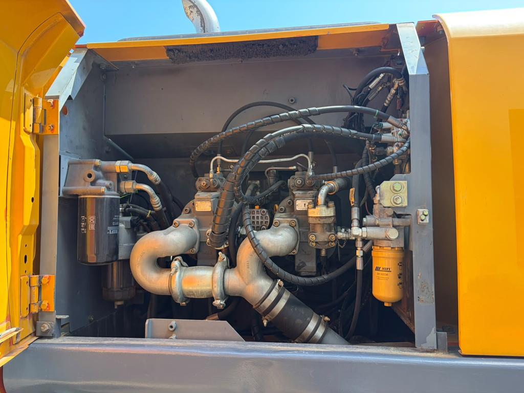 2011 Hitachi ZX350LCN-3-48165408