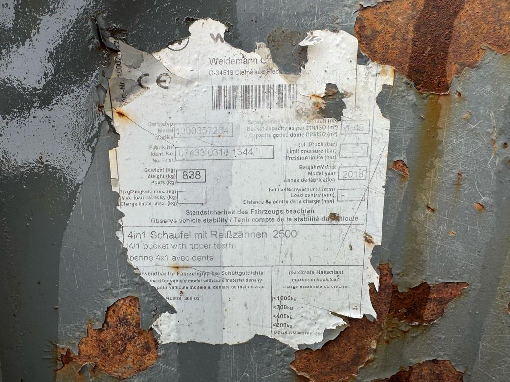 Kramer 8155 / Forks / bucket