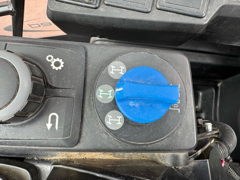 Kramer 8155 / Forks / bucket