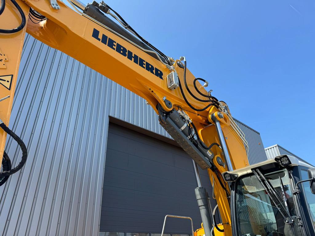 Liebherr R936 NLC