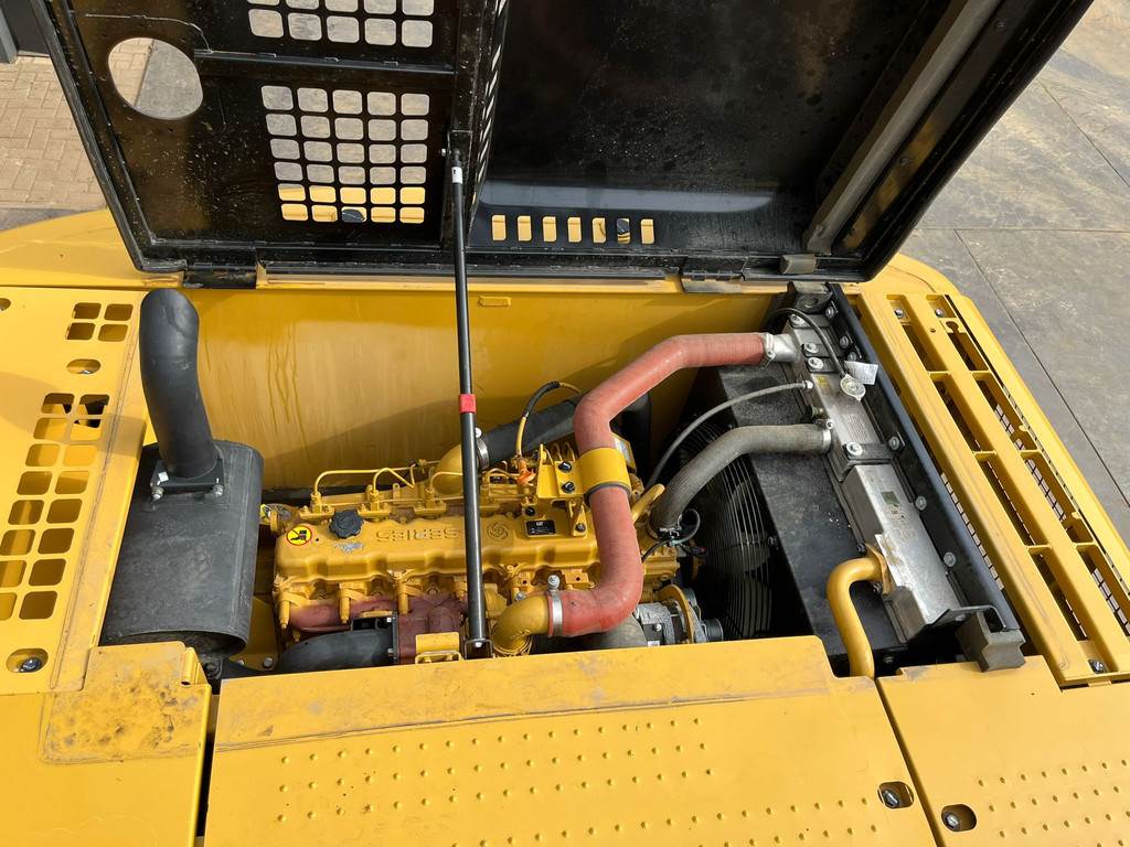 CAT 320D3 GC