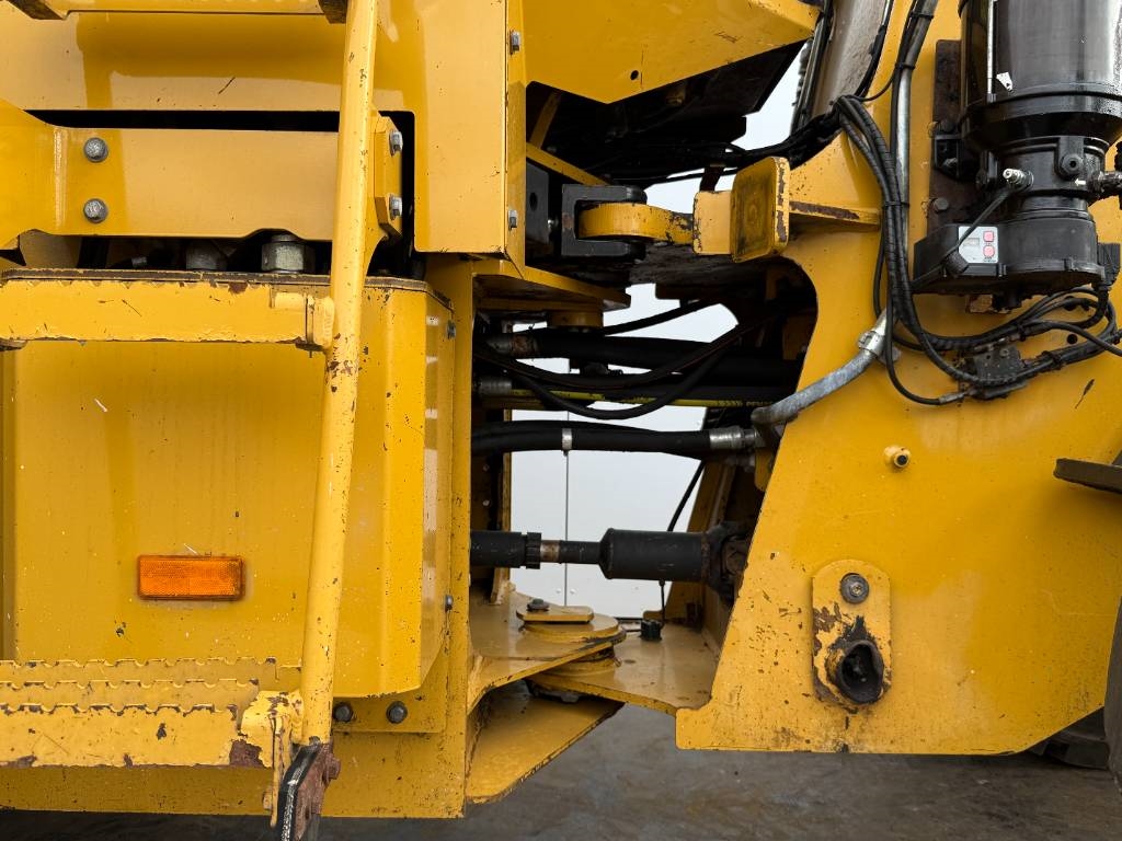 CAT 930H - New Tires / High-tip Bucket / Auto Greasing