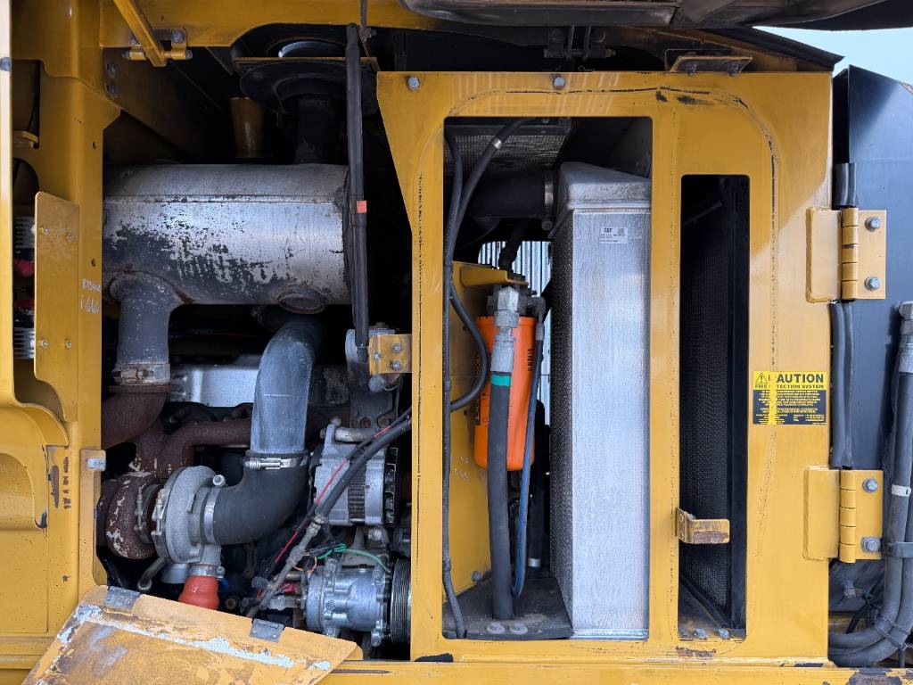 CAT 930H - New Tires / High-tip Bucket / Auto Greasing