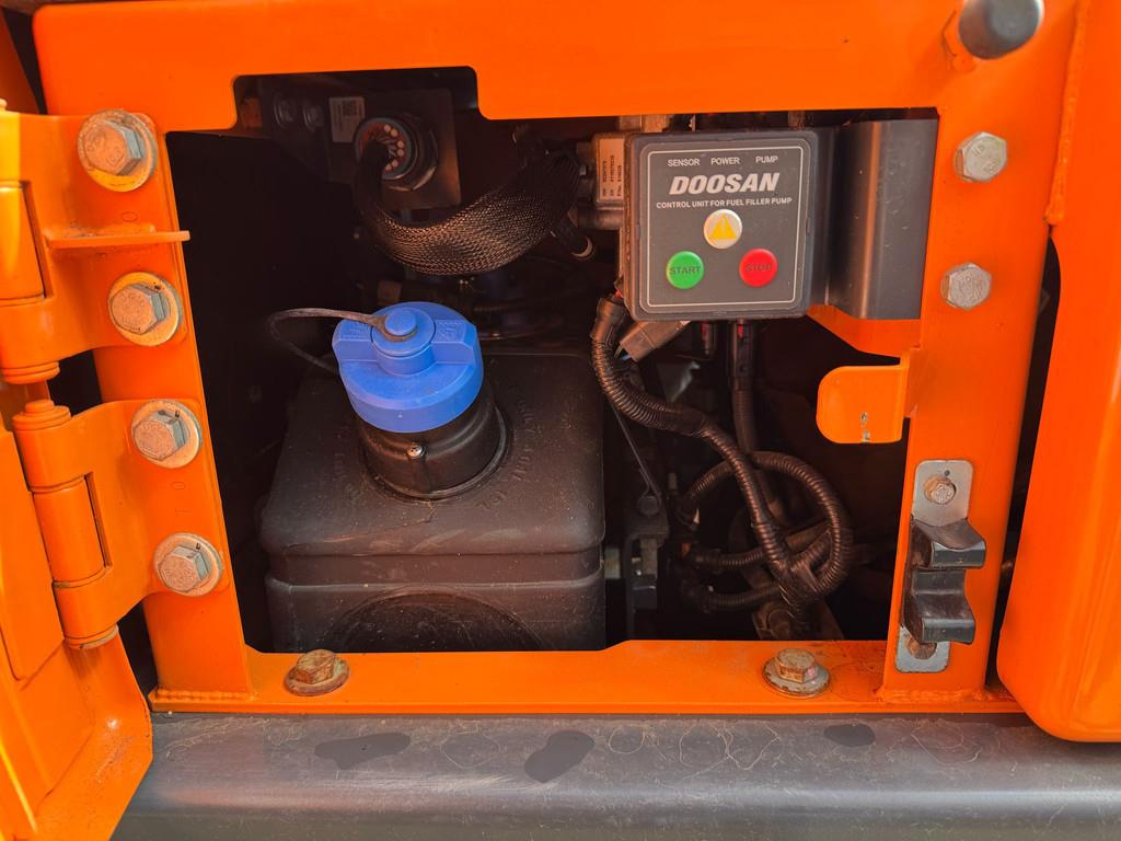 Doosan DX140LC-5 - CE / Verachtert CW30 - GP edge bucket