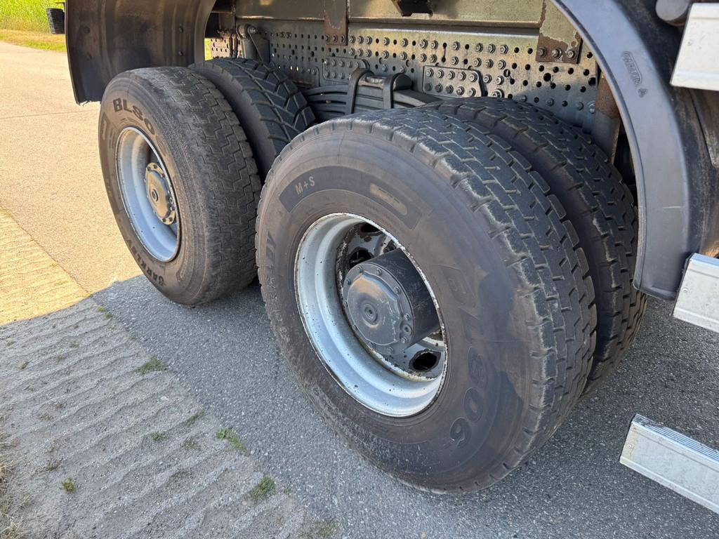 Mercedes-Benz Arocs 4848 8x8 tipper