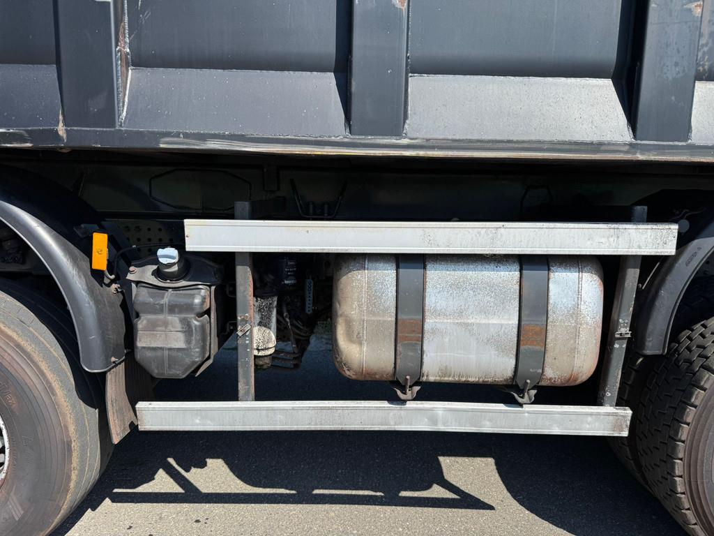 Mercedes-Benz Arocs 4848 8x8 tipper