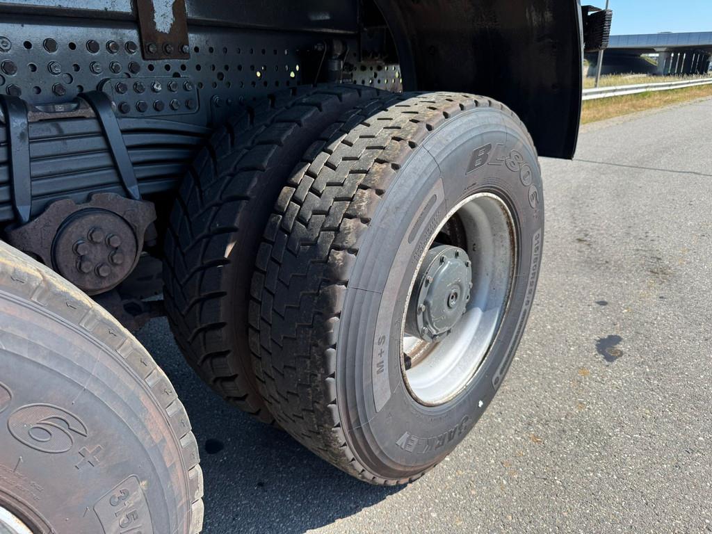 Mercedes-Benz Arocs 4848 8x8 tipper