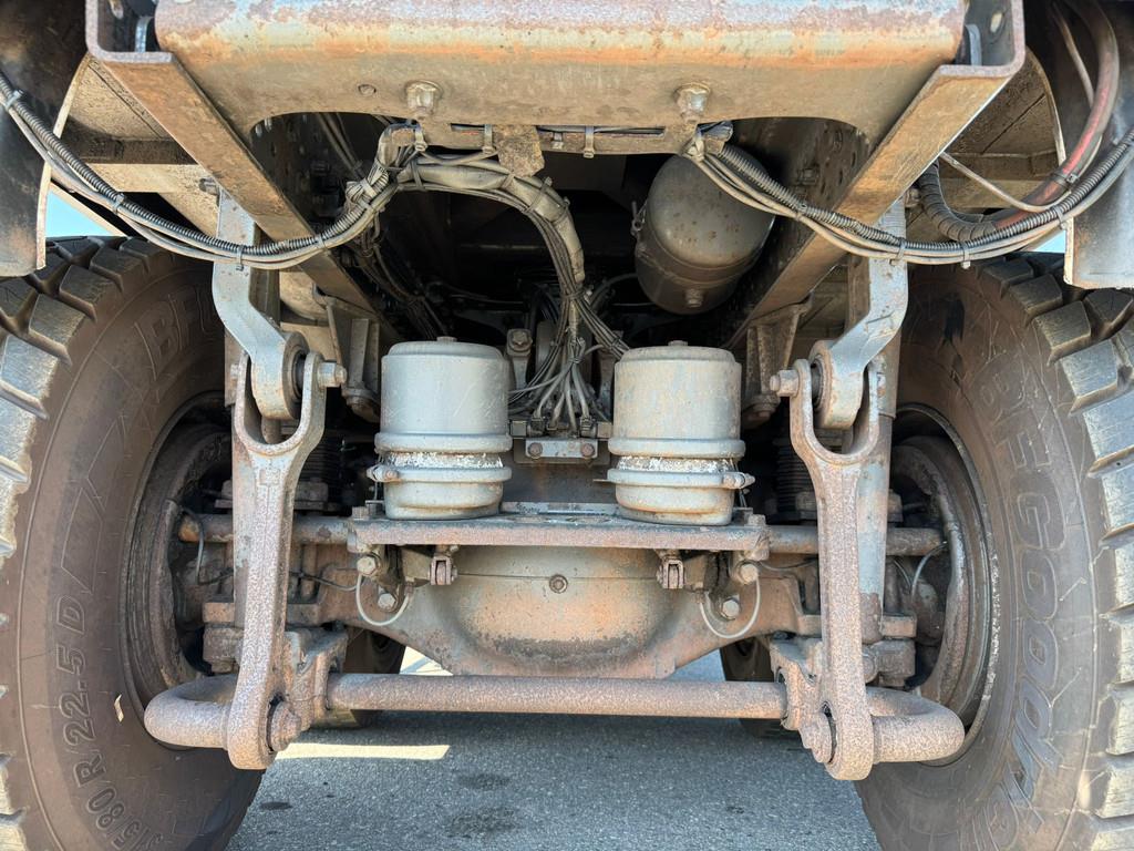 Mercedes-Benz Arocs 4848 8x8 tipper