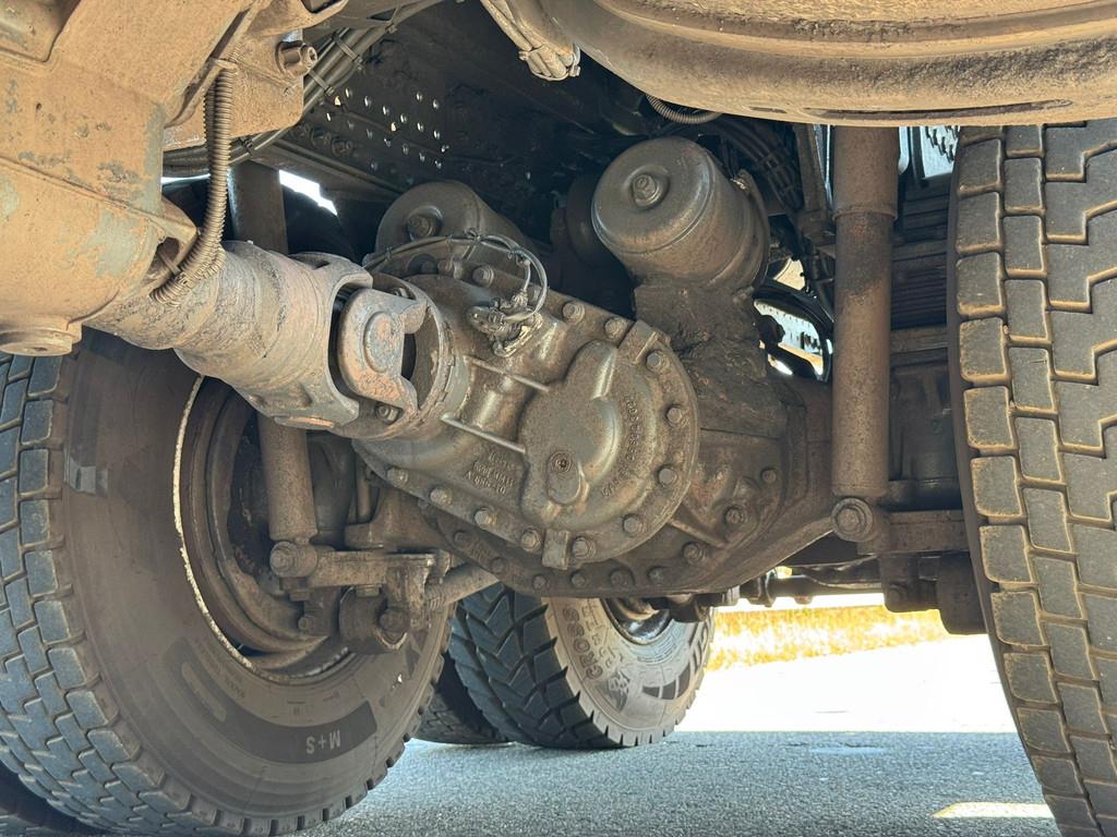 Mercedes-Benz Arocs 4848 8x8 tipper