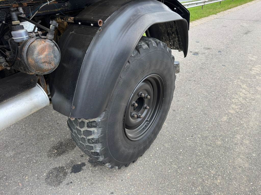 Mercedes-Benz Unimog 427/11 4x4