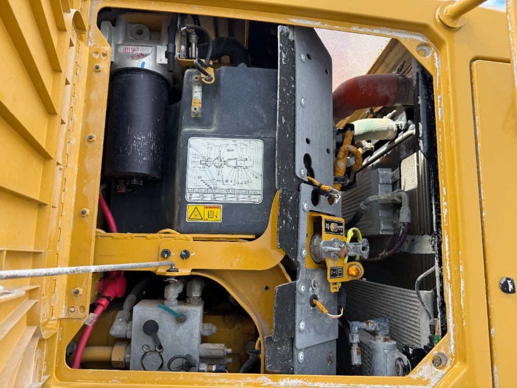 CAT 140M3 - Pushblock / Ripper / Joystick Controls
