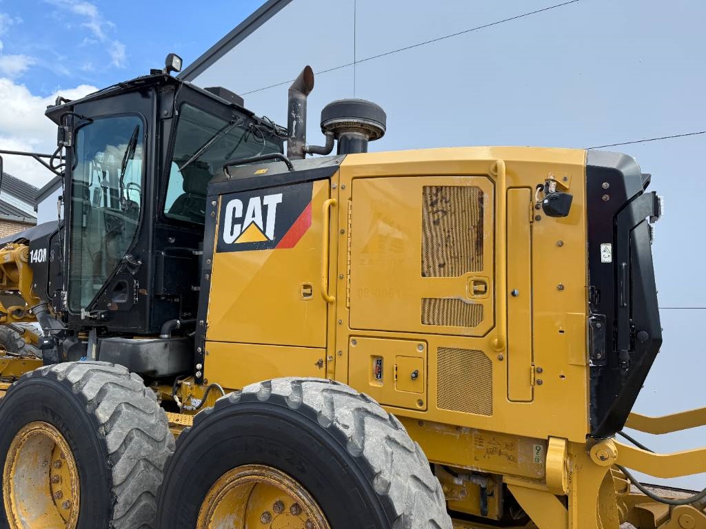 CAT 140M3 - Pushblock / Ripper / Joystick Controls