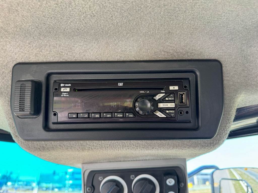 CAT 972M