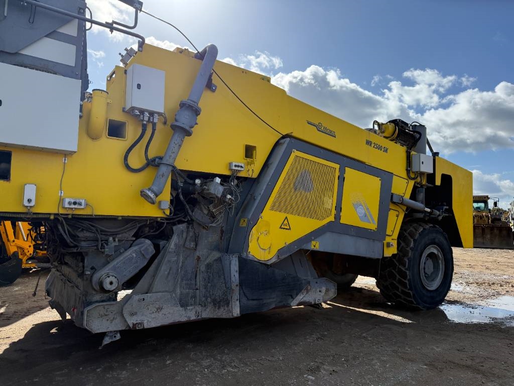 Wirtgen WR2500SK - Dutch Machine / Extra Miller and Tires