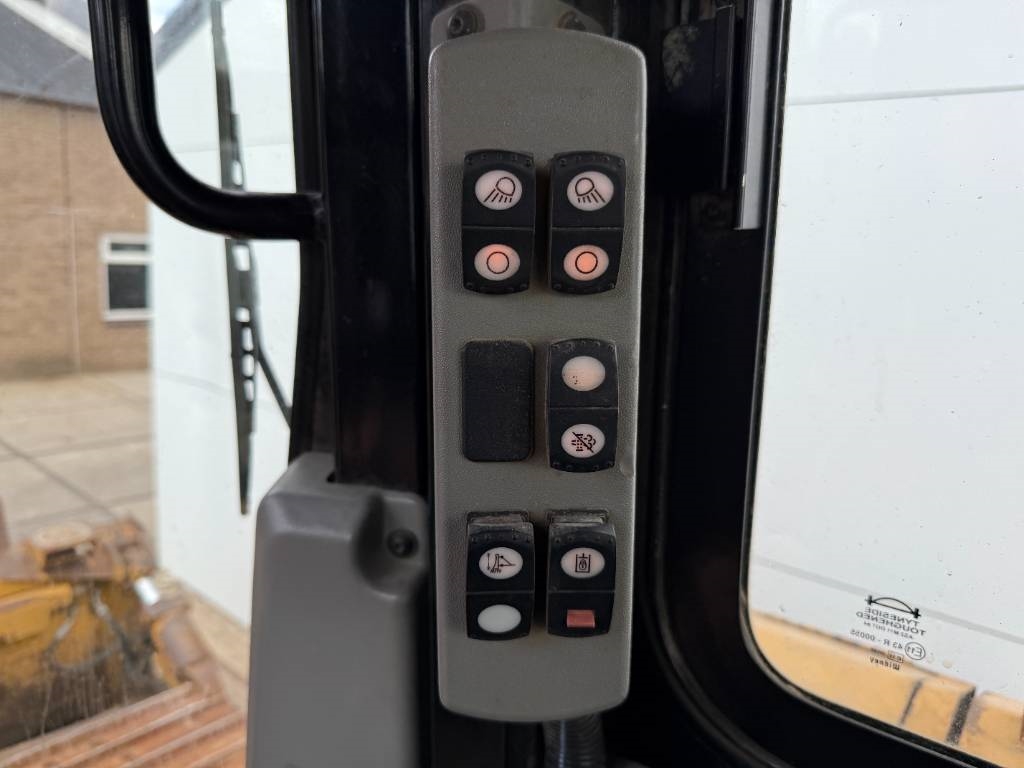CAT D6T LGP - Camera / Airco / Ripper Valve