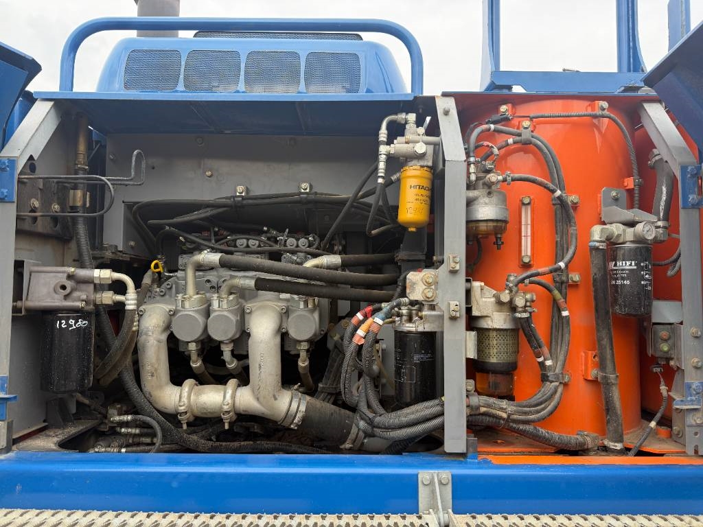 Hitachi ZX250LC-6 - Hammer Lines / Isuzu Engine