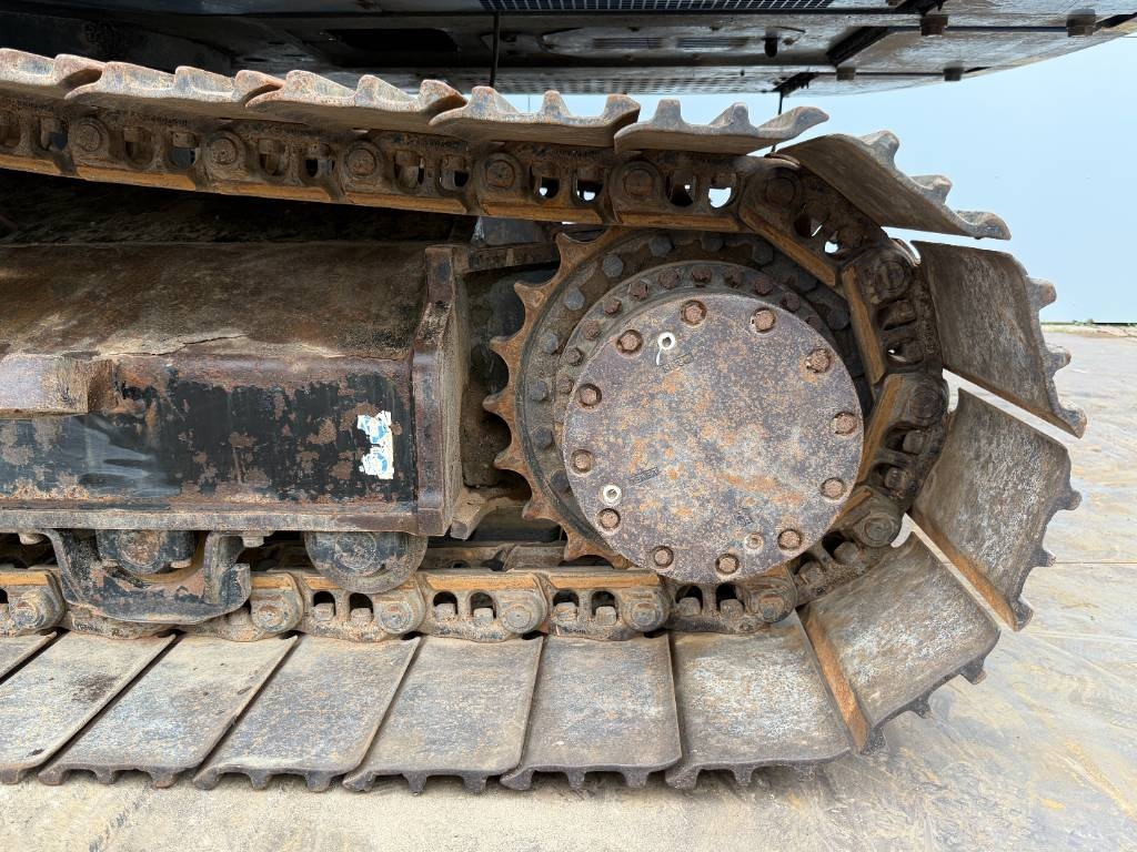 Hitachi ZX250LC-6 - Hammer Lines / Isuzu Engine