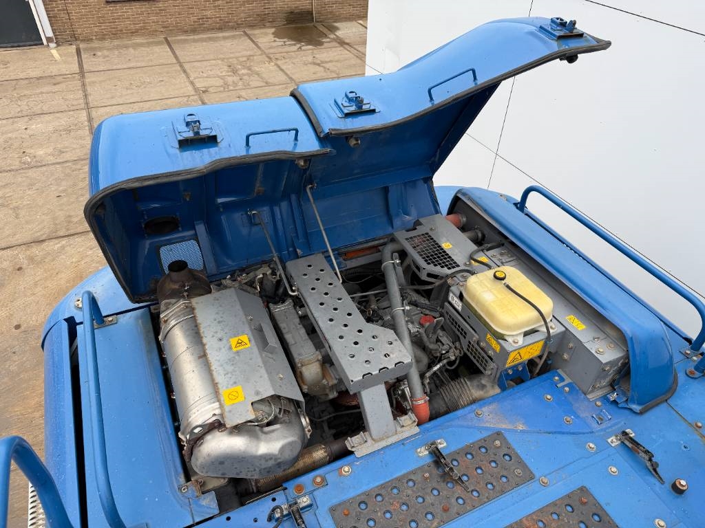 Hitachi ZX250LC-6 - Hammer Lines / Isuzu Engine