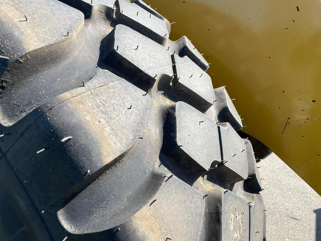 CAT 972M XE - CE / new tires / new bucket edge