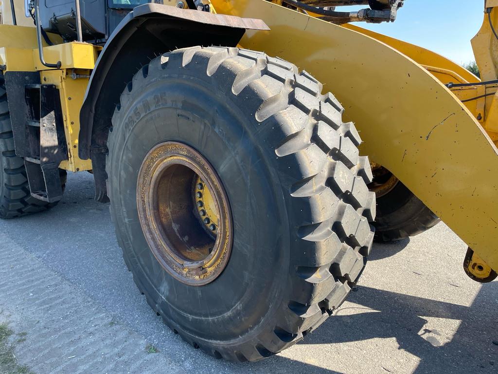 CAT 972M XE - CE / new tires / new bucket edge