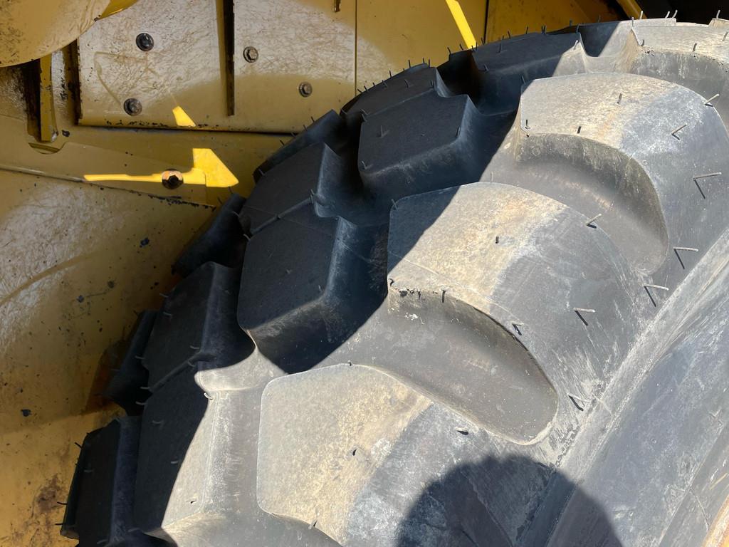 CAT 972M XE - CE / new tires / new bucket edge