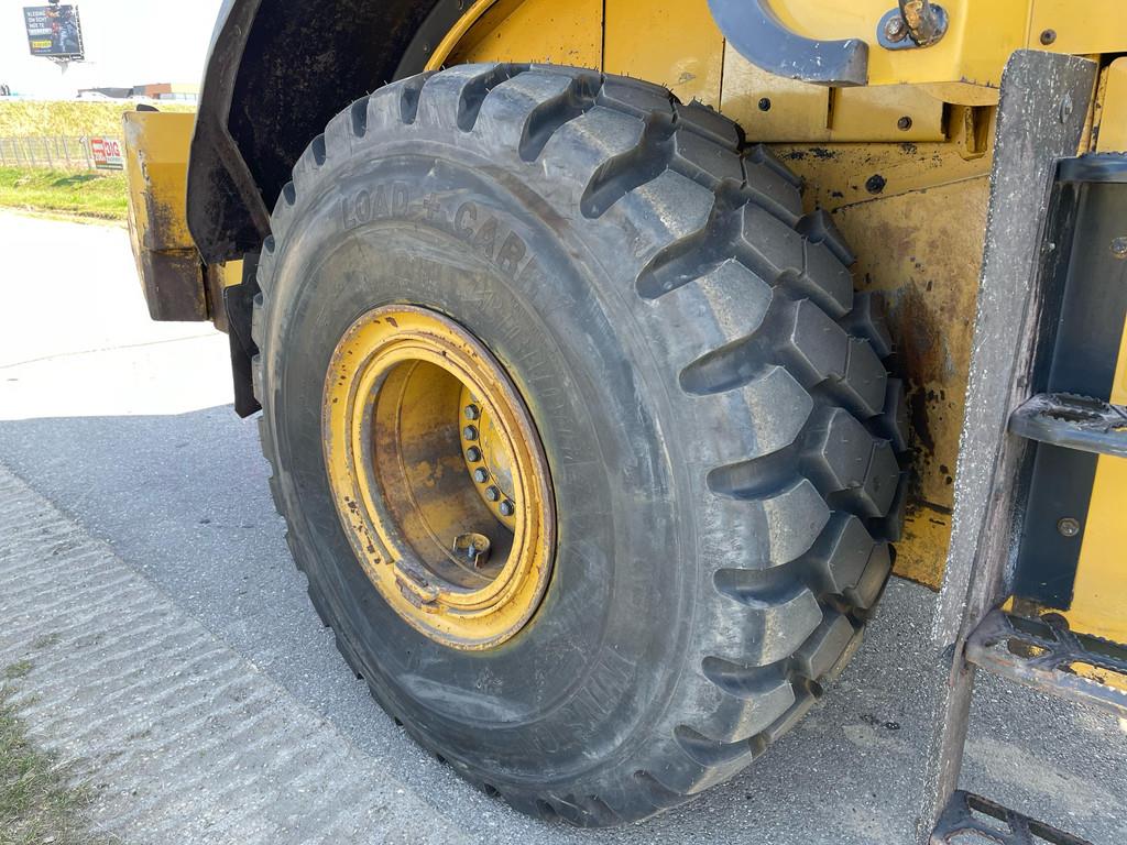 CAT 972M XE - CE / new tires / new bucket edge