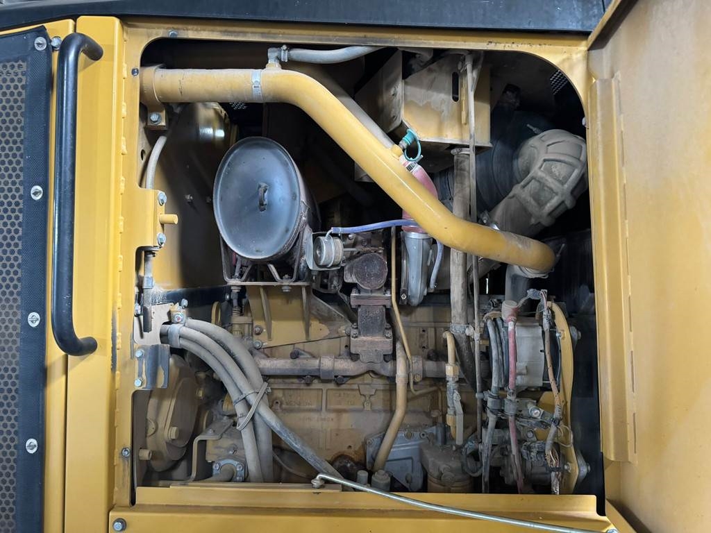 CAT 140M