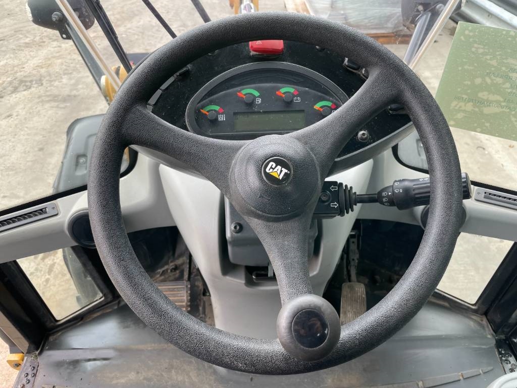 CAT 907M