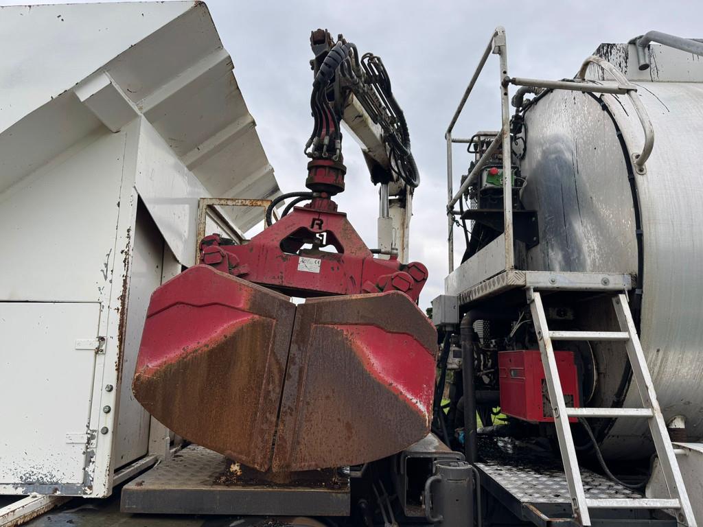 Mercedes-Benz Axor 2533 6x2x4 Rincheval Bitumensprayer / chip sp