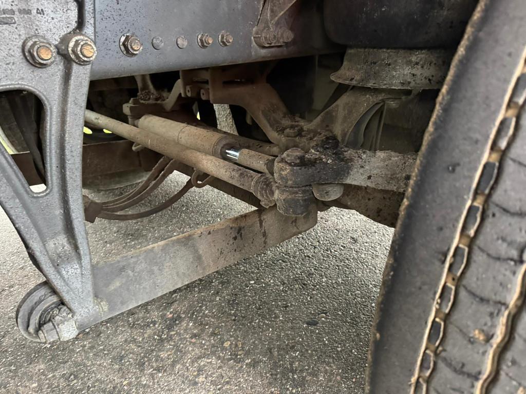 Mercedes-Benz Axor 2533 6x2x4 Rincheval Bitumensprayer / chip sp