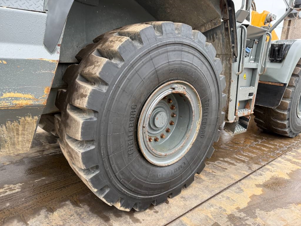 Liebherr L550 X-Power - Quick Coupler / Automatic Greasing