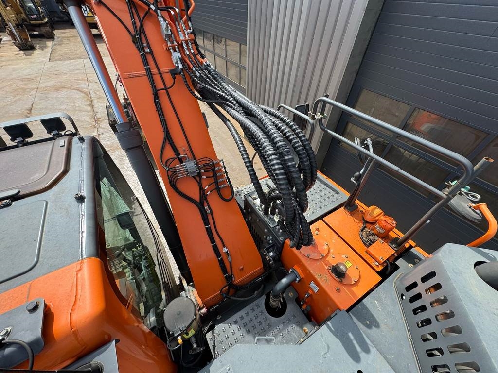 Doosan DX235LCR-5 - 680 hours