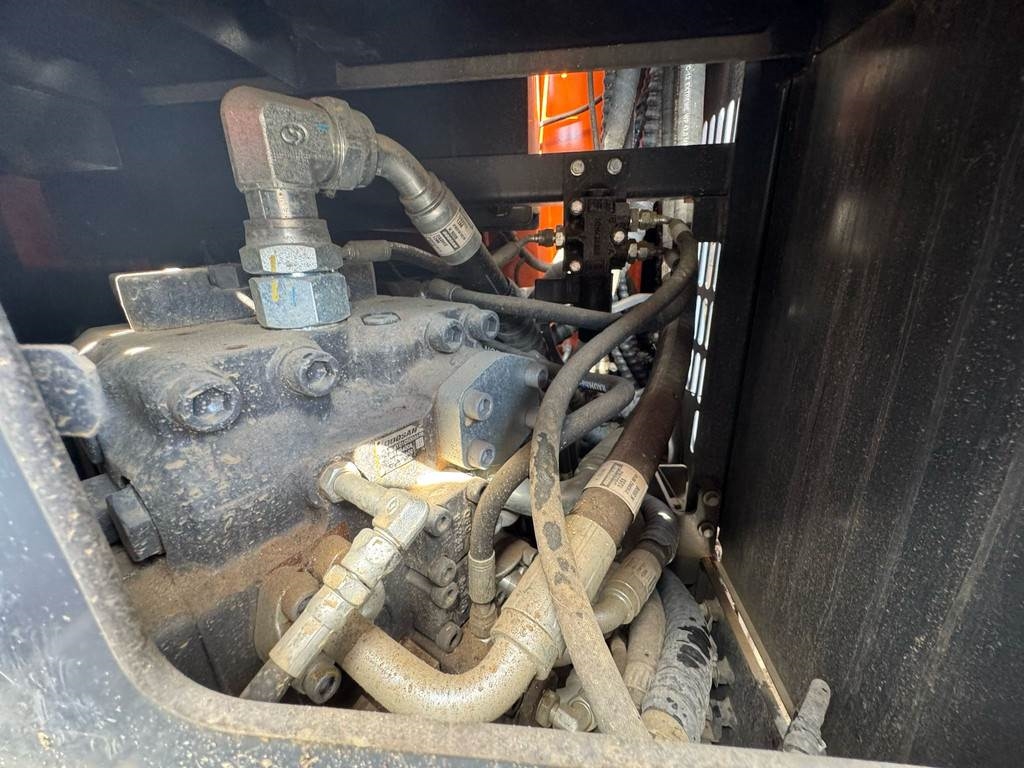 Doosan DX235LCR-5 - 680 hours