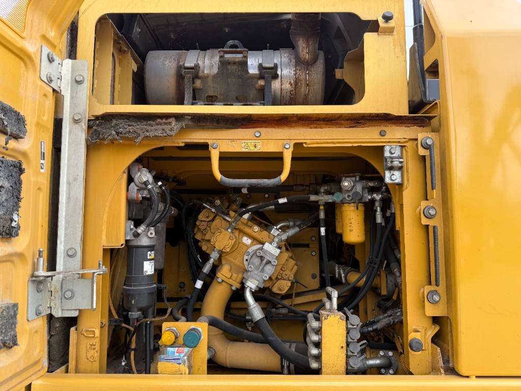 CAT 329ELN German Machine / Quick Coupler