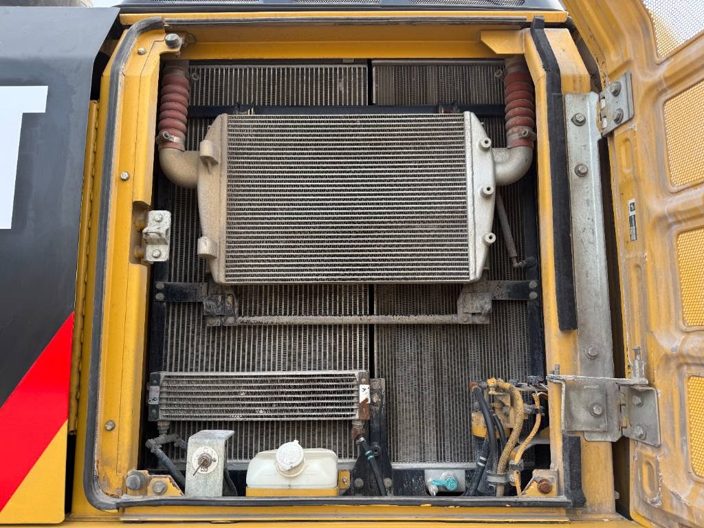 CAT 329ELN German Machine / Quick Coupler