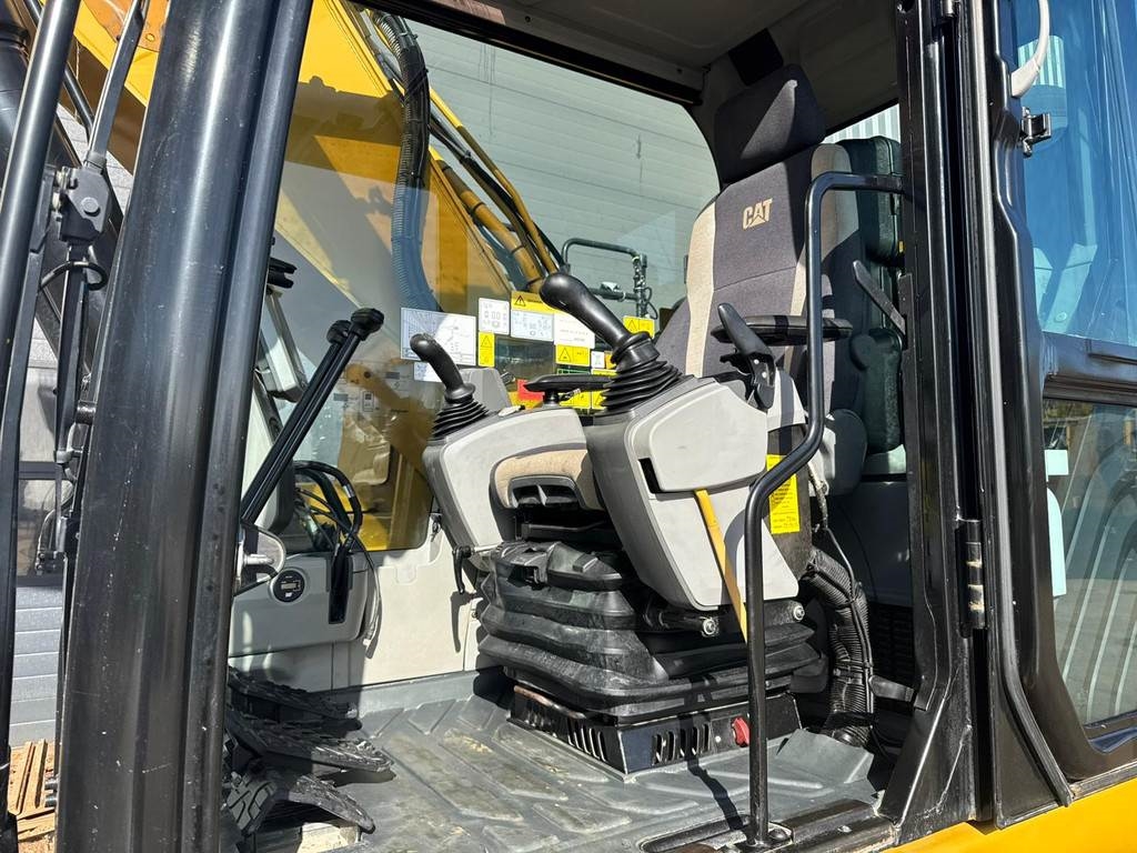 CAT 330FL