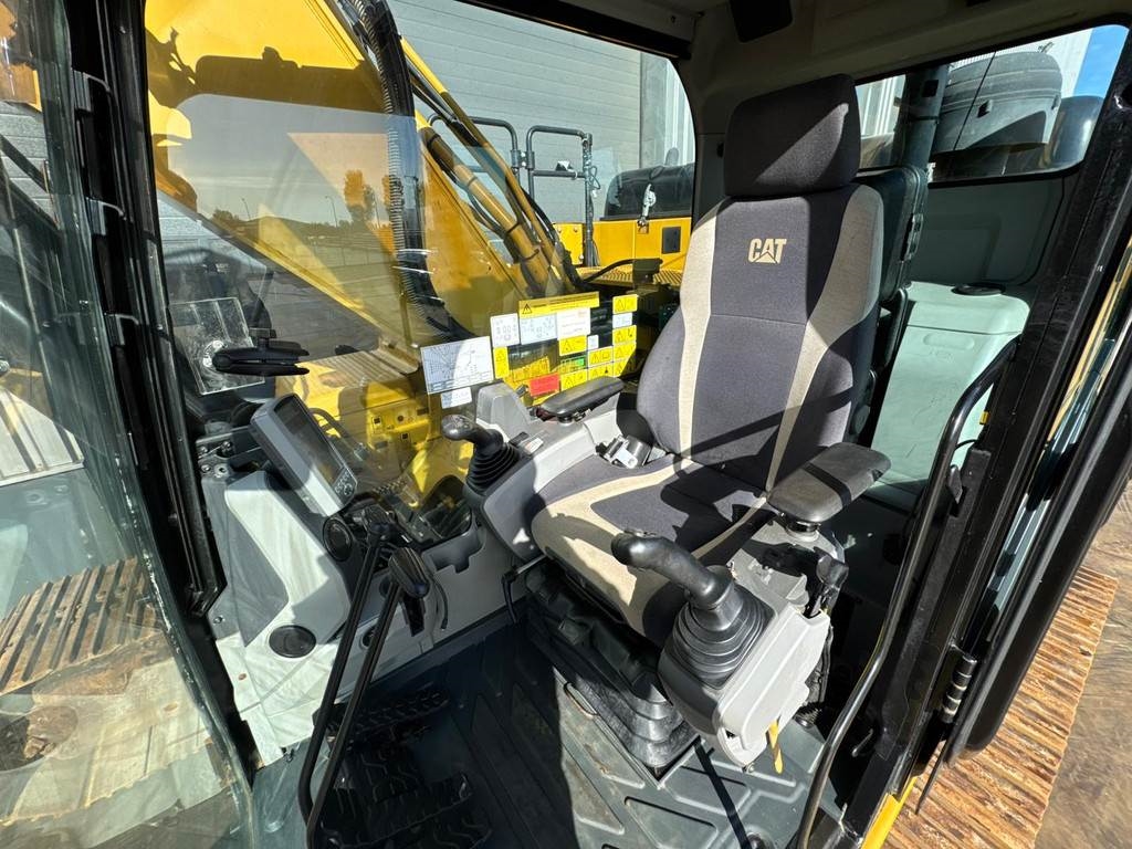 CAT 330FL