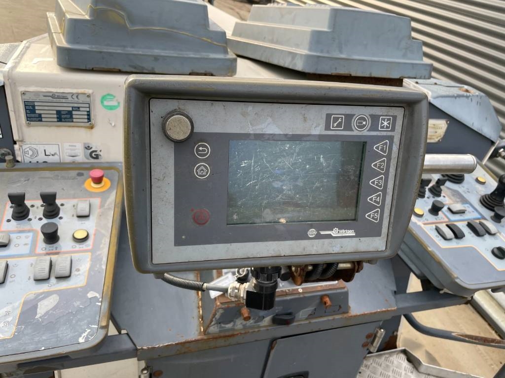 Wirtgen W 210