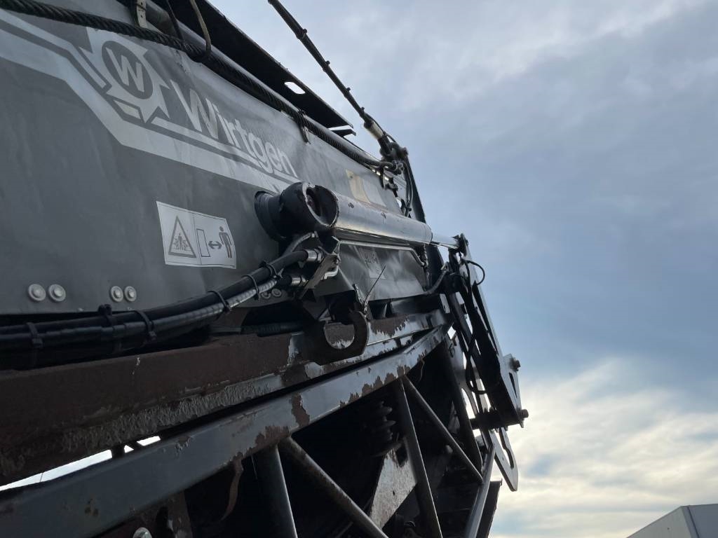Wirtgen W 210