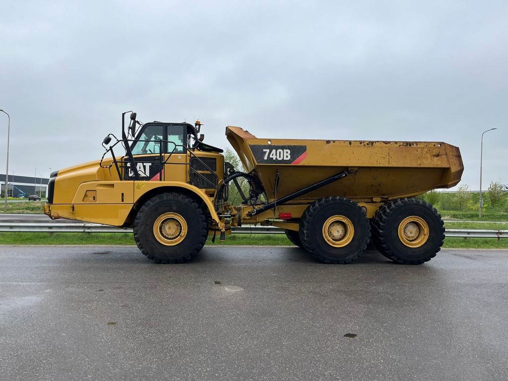CAT 740B