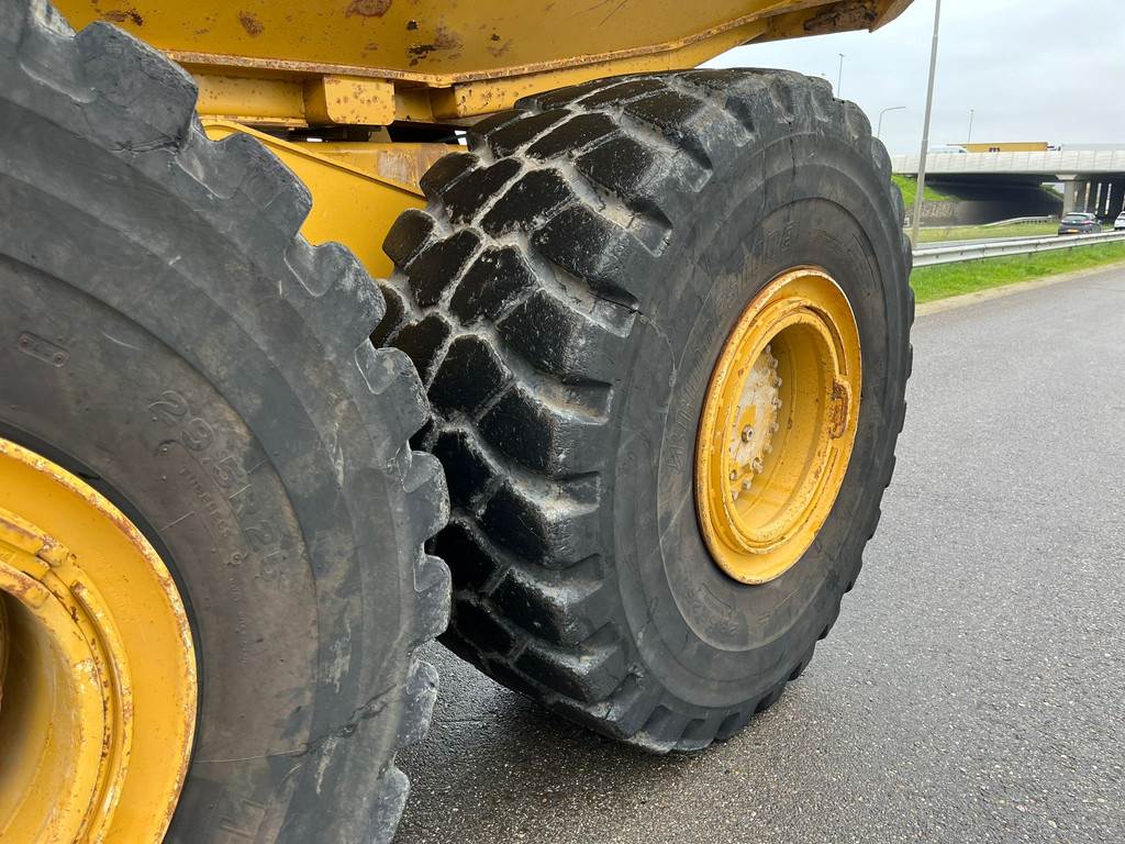 CAT 740B