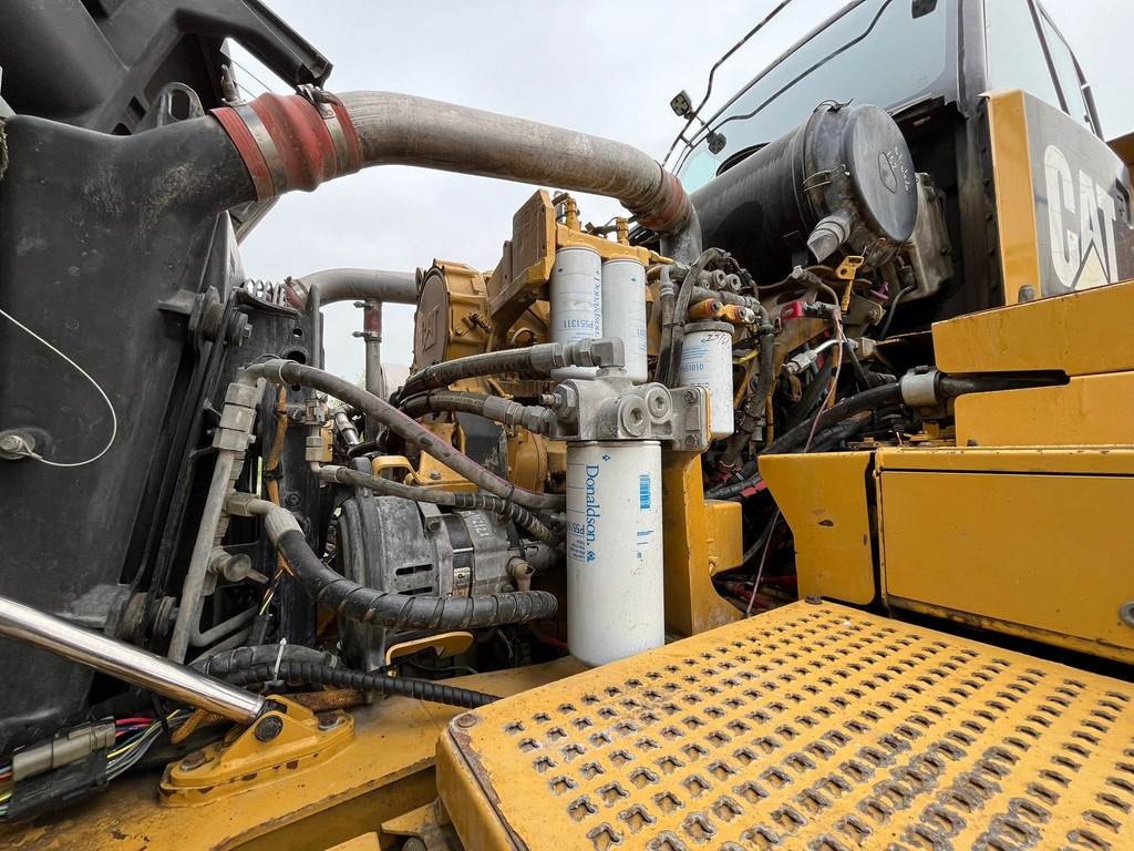 CAT 740B